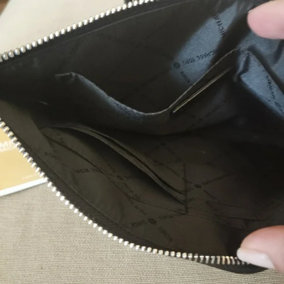 MK CLUTCH - Picture 2 of 4